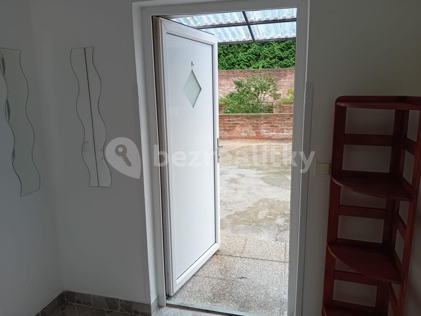 Prenájom nebytového priestoru 77 m², Slivenecká, Praha, Praha