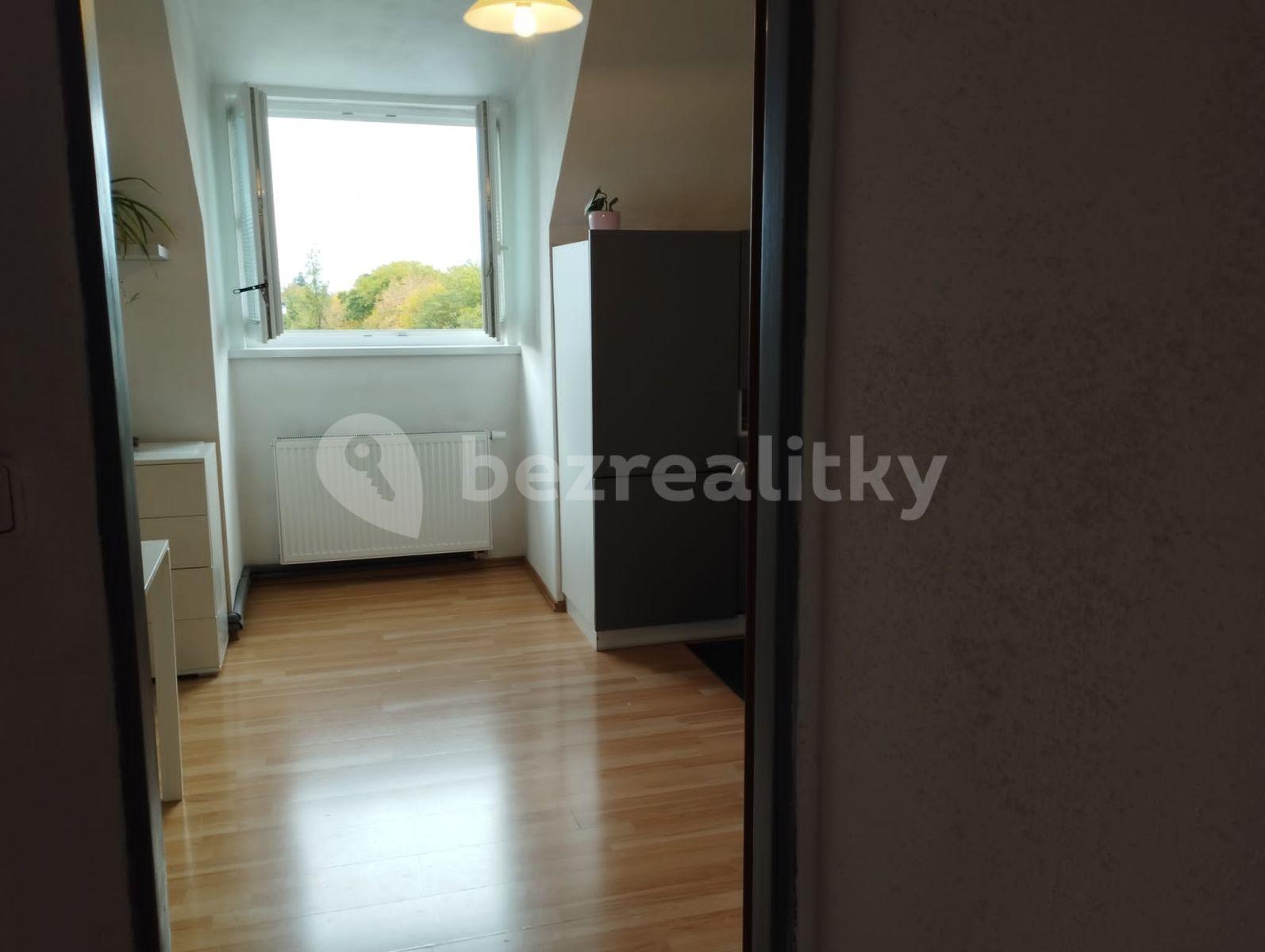 Prenájom bytu 2-izbový 36 m², Na Okraji, Praha, Praha