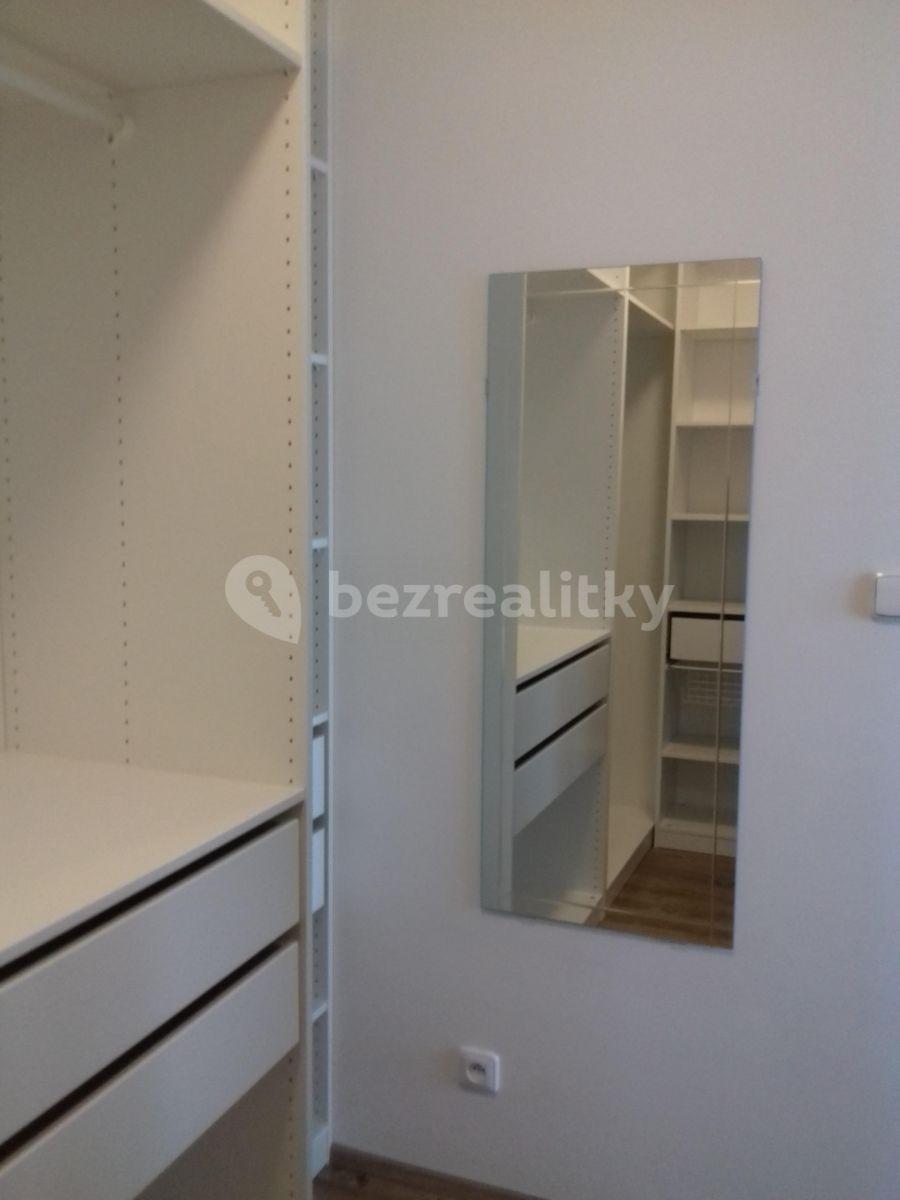 Prenájom bytu 2-izbový 53 m², Praha, Praha