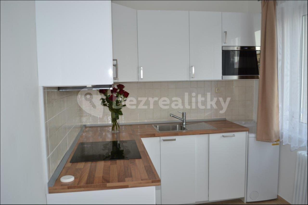 Prenájom bytu 1-izbový 32 m², náměstí Na Balabence, Praha, Praha