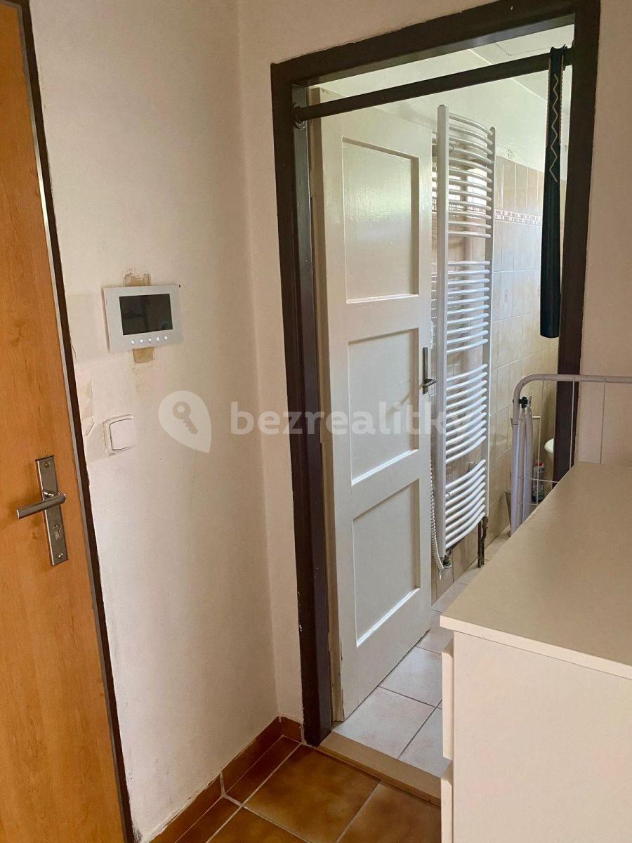 Prenájom bytu 2-izbový 42 m², Humpolecká, Praha, Praha