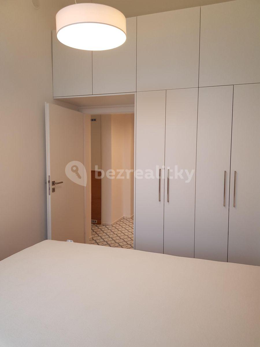 Prenájom bytu 2-izbový 47 m², Pobřežní, Praha, Praha