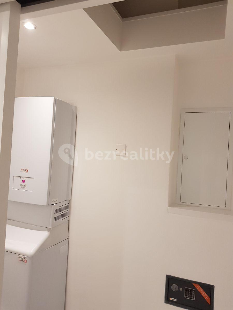 Prenájom bytu 2-izbový 47 m², Pobřežní, Praha, Praha