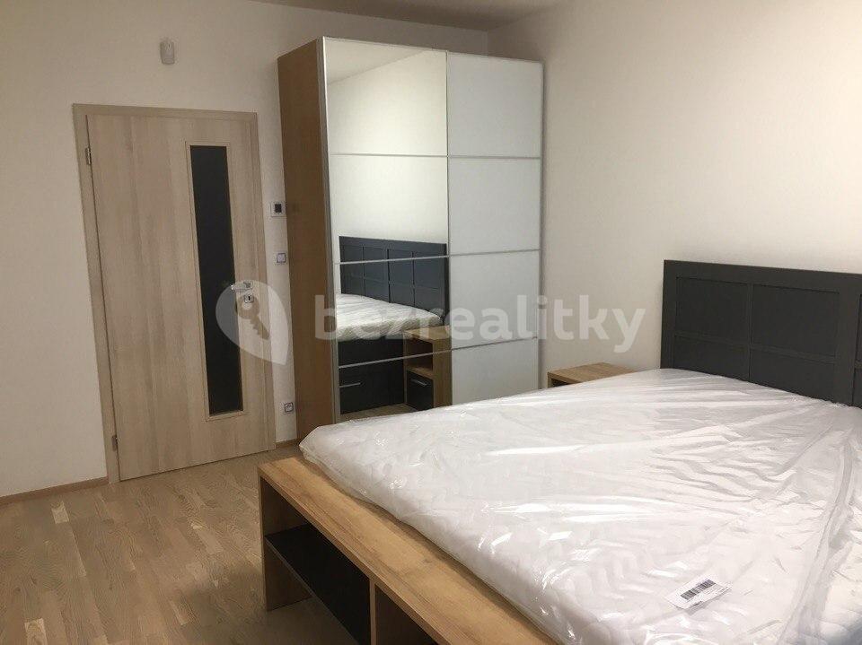 Prenájom bytu 2-izbový 70 m², Olšanská, Praha, Praha