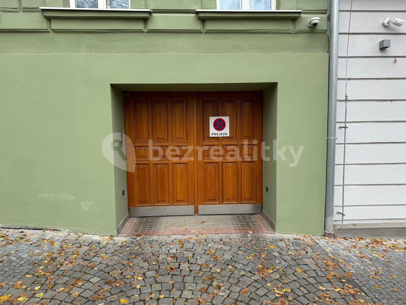 Prenájom garáže 15 m², Bořivojova, Praha, Praha