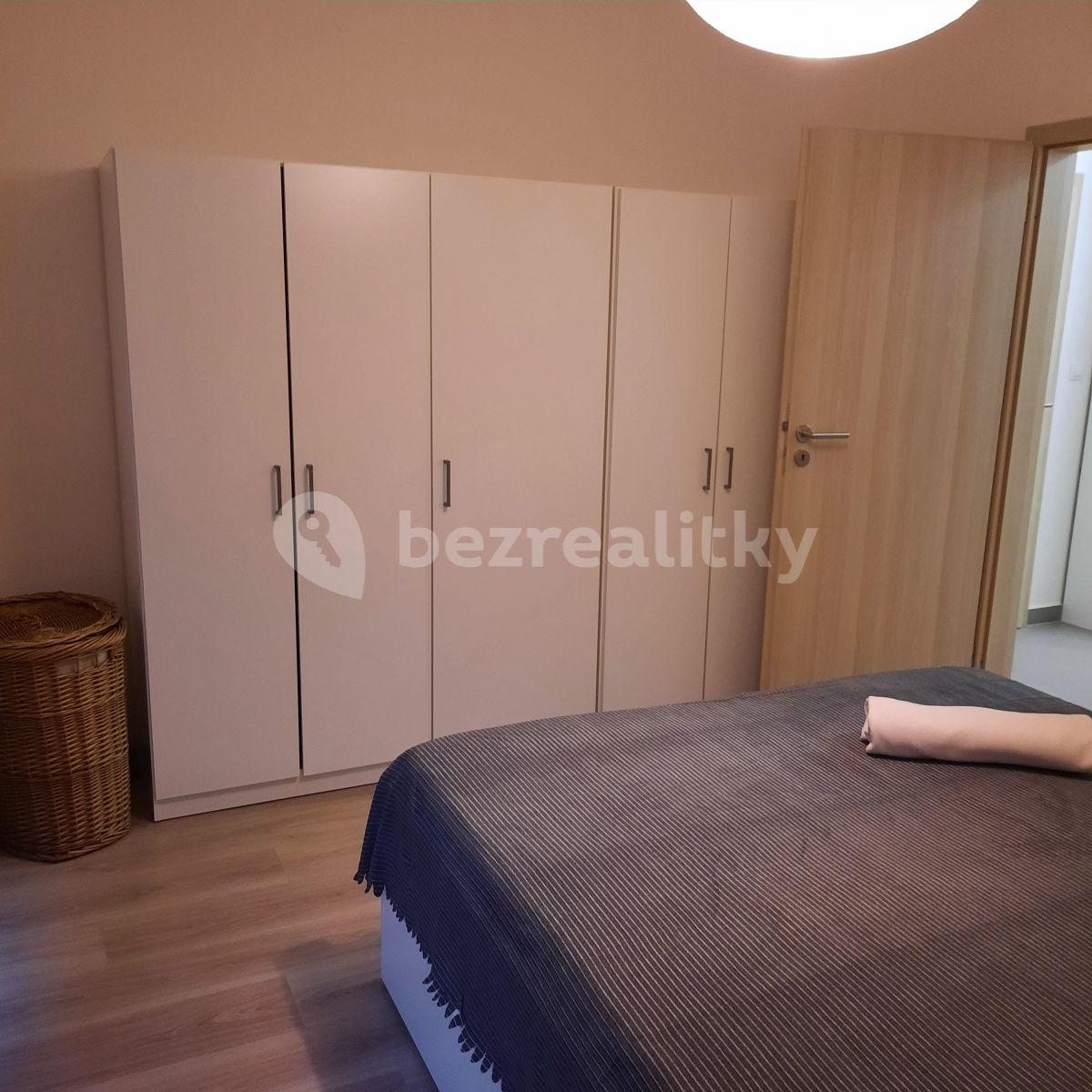 Prenájom bytu 2-izbový 57 m², Sazovická, Praha, Praha