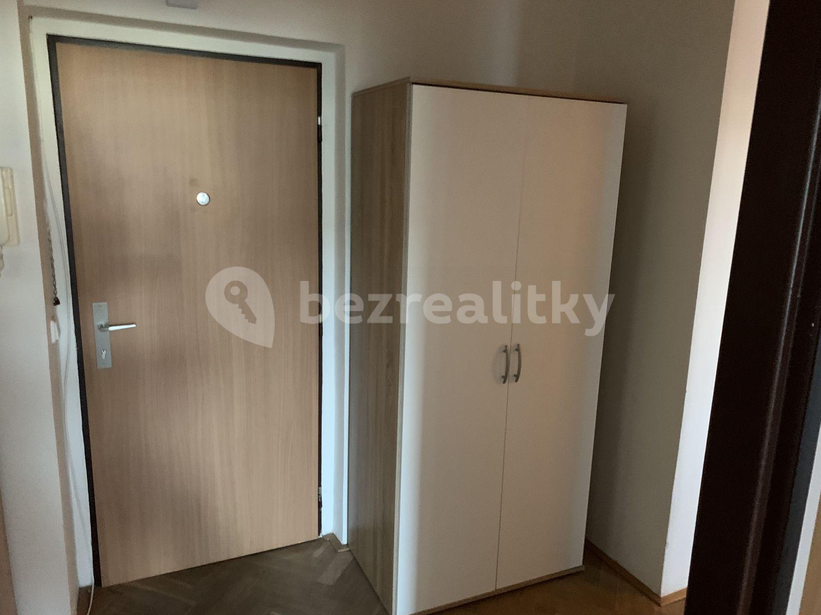 Prenájom bytu 2-izbový 57 m², U Kombinátu, Praha, Praha