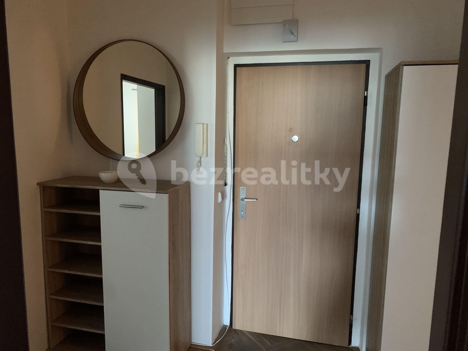 Prenájom bytu 2-izbový 57 m², U Kombinátu, Praha, Praha