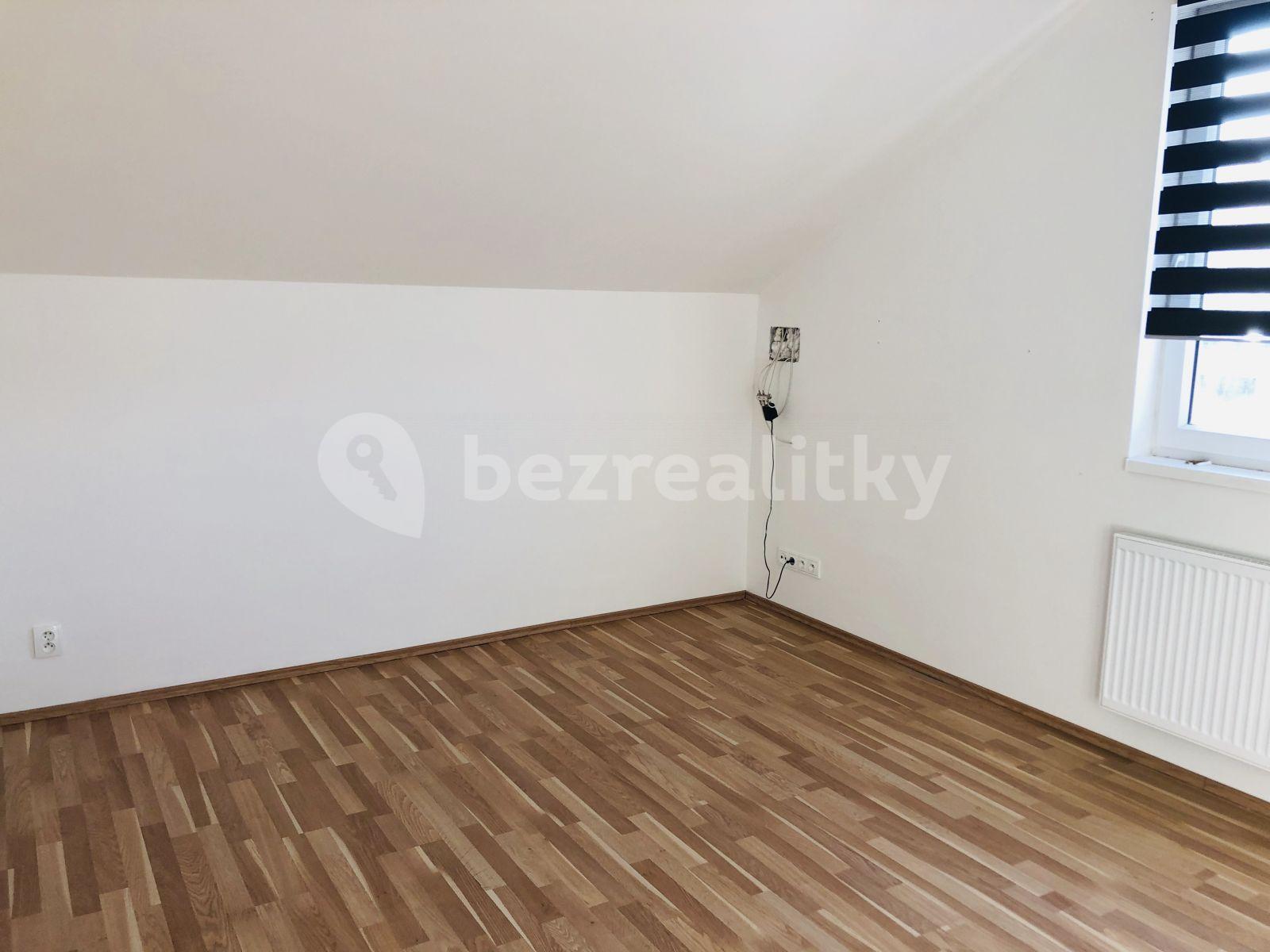 Prenájom domu 110 m², pozemek 190 m², Před Obcí, Nová Ves, Středočeský kraj