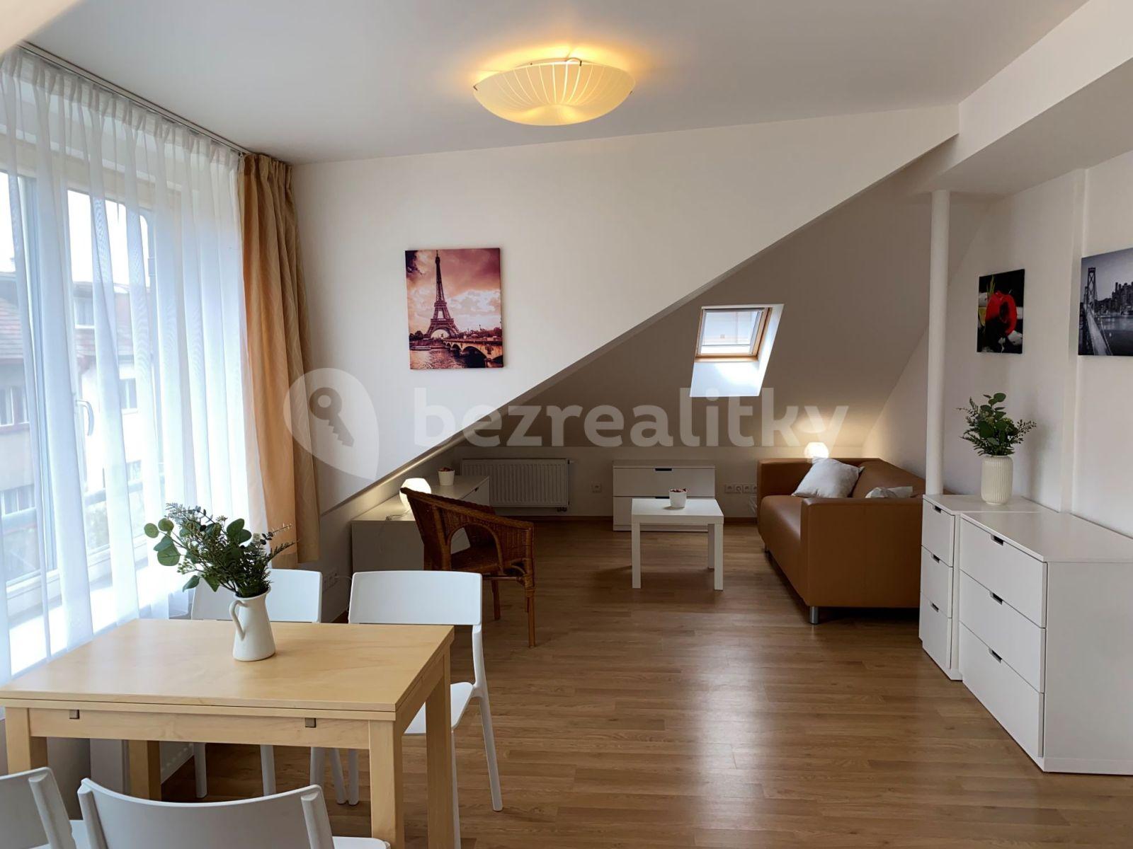 Prenájom bytu 3-izbový 57 m², Průchova, Praha, Praha