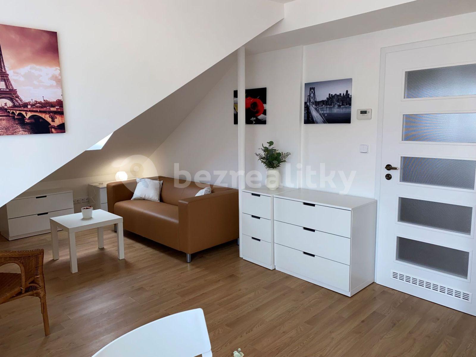 Prenájom bytu 3-izbový 57 m², Průchova, Praha, Praha