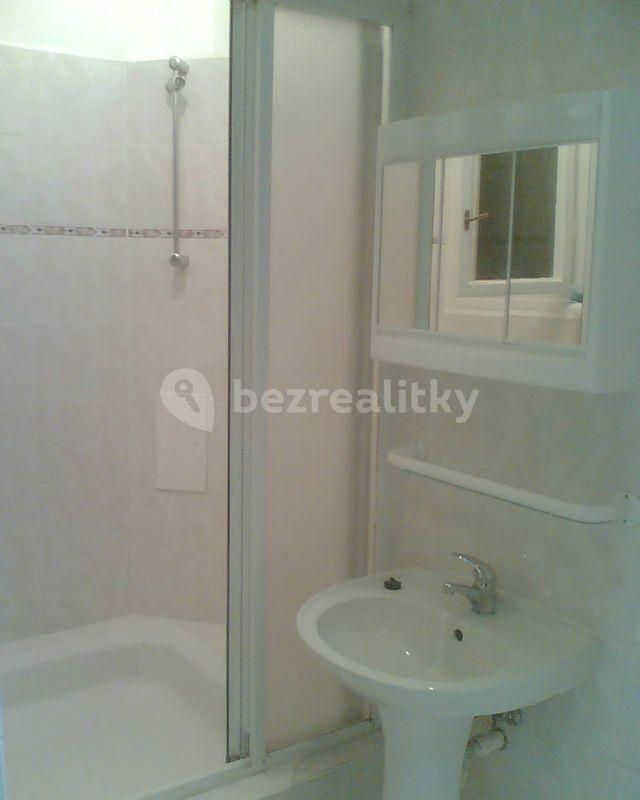 Prenájom bytu 1-izbový 32 m², Na Folimance, Praha, Praha