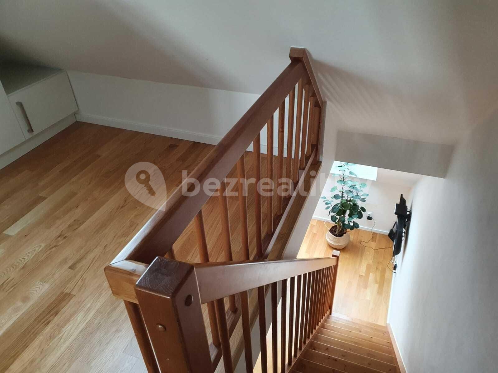 Prenájom bytu 2-izbový 50 m², Slavíkova, Praha, Praha