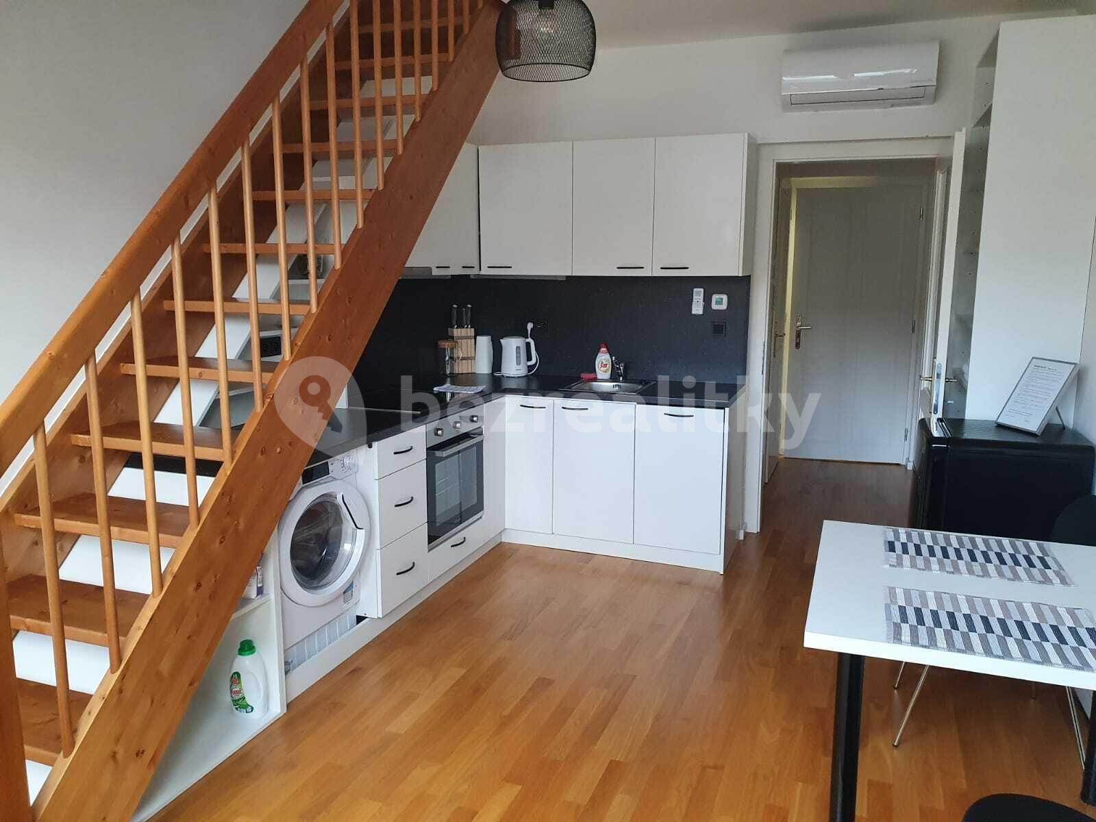 Prenájom bytu 2-izbový 50 m², Slavíkova, Praha, Praha