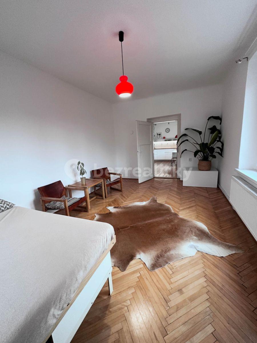 Prenájom bytu 1-izbový 46 m², Polní, Praha, Praha