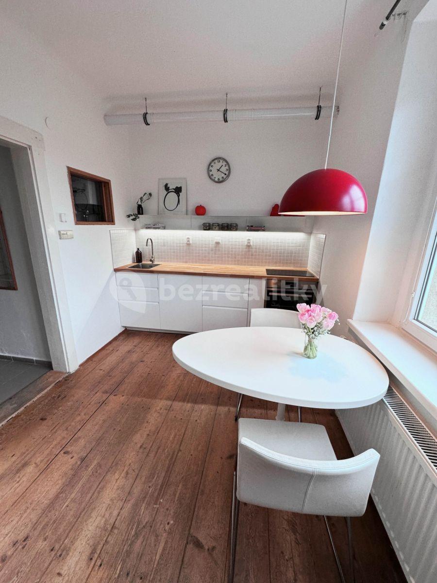 Prenájom bytu 1-izbový 46 m², Polní, Praha, Praha