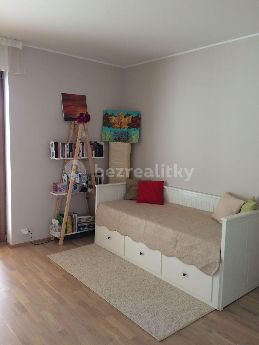 Prenájom bytu 1-izbový 34 m², Plzeňská, Praha, Praha