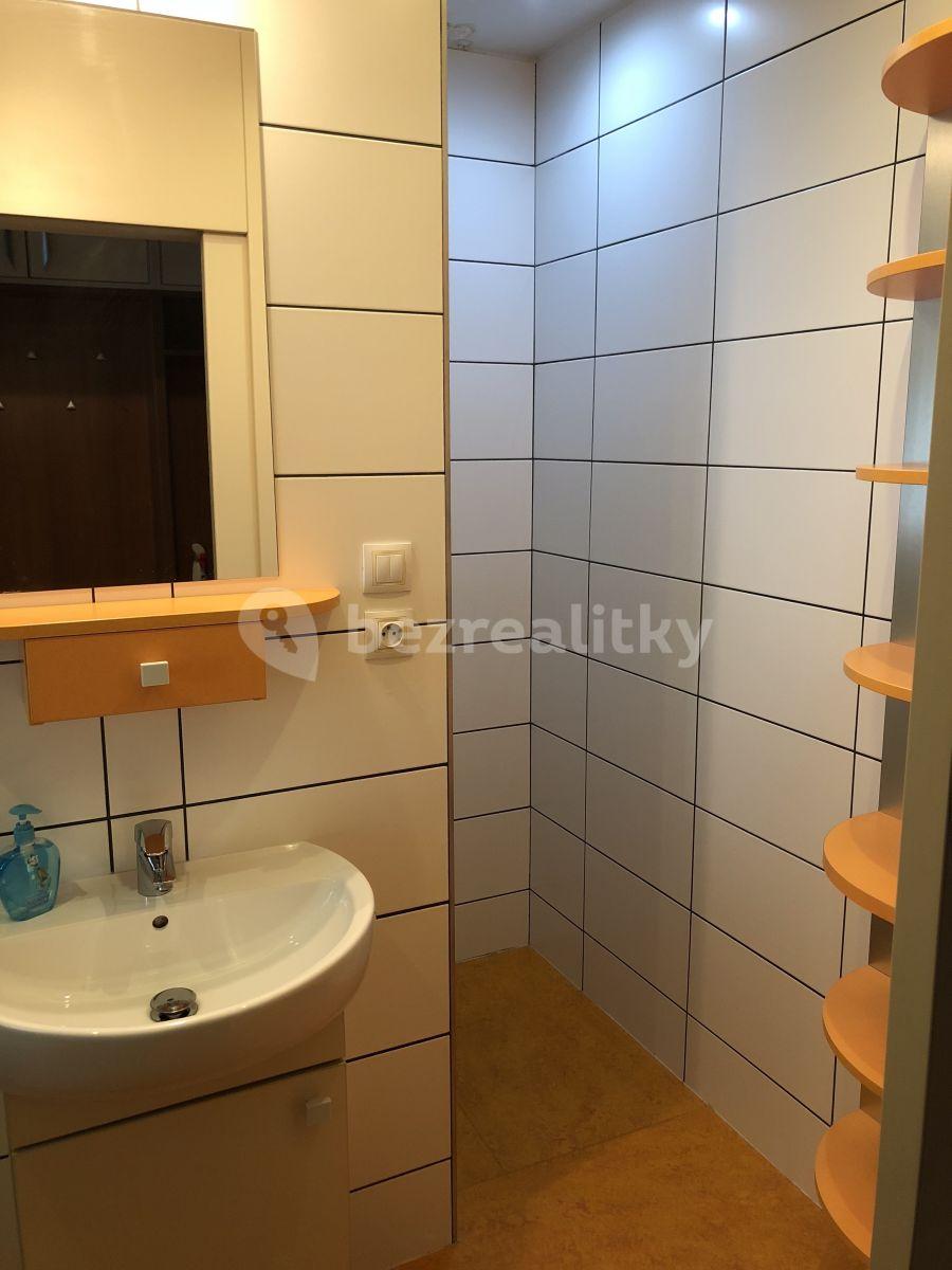 Prenájom bytu 1-izbový 37 m², Horolezecká, Praha, Praha