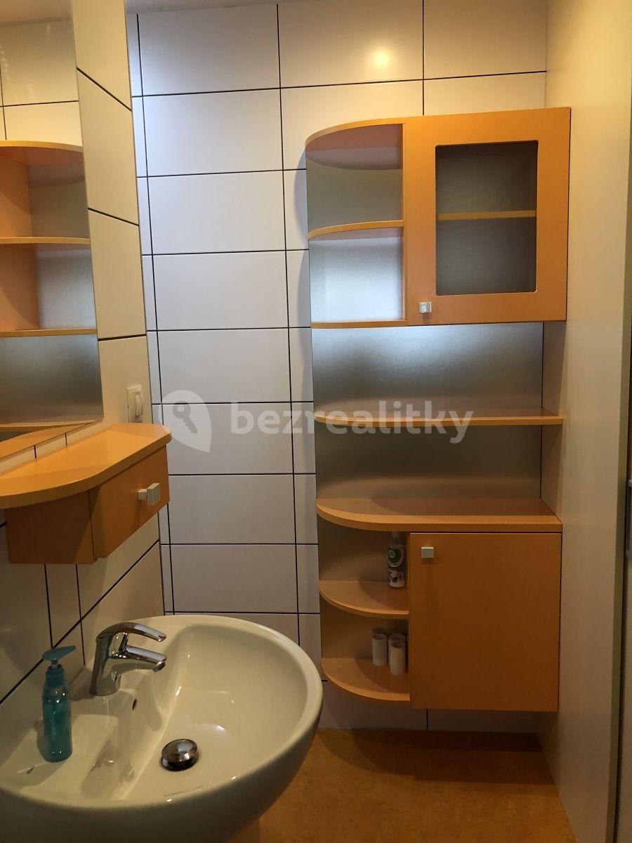 Prenájom bytu 1-izbový 37 m², Horolezecká, Praha, Praha