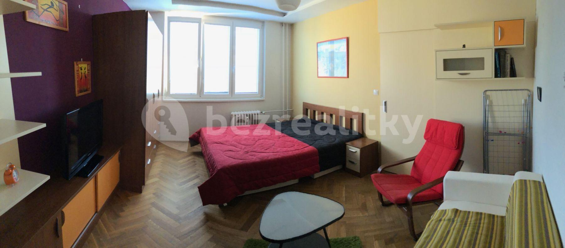 Prenájom bytu 1-izbový 37 m², Horolezecká, Praha, Praha