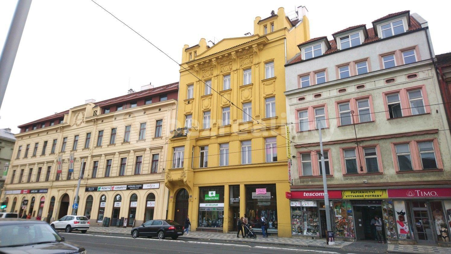 Prenájom bytu 2-izbový 70 m², Štefánikova, Praha, Praha