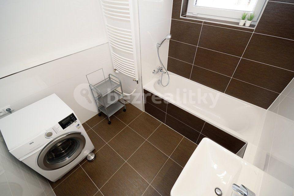 Prenájom bytu 2-izbový 55 m², Makedonská, Praha, Praha