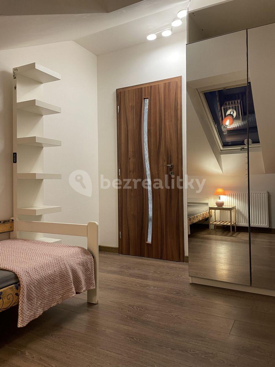 Prenájom bytu 3-izbový 79 m², Schoellerova, Praha, Praha