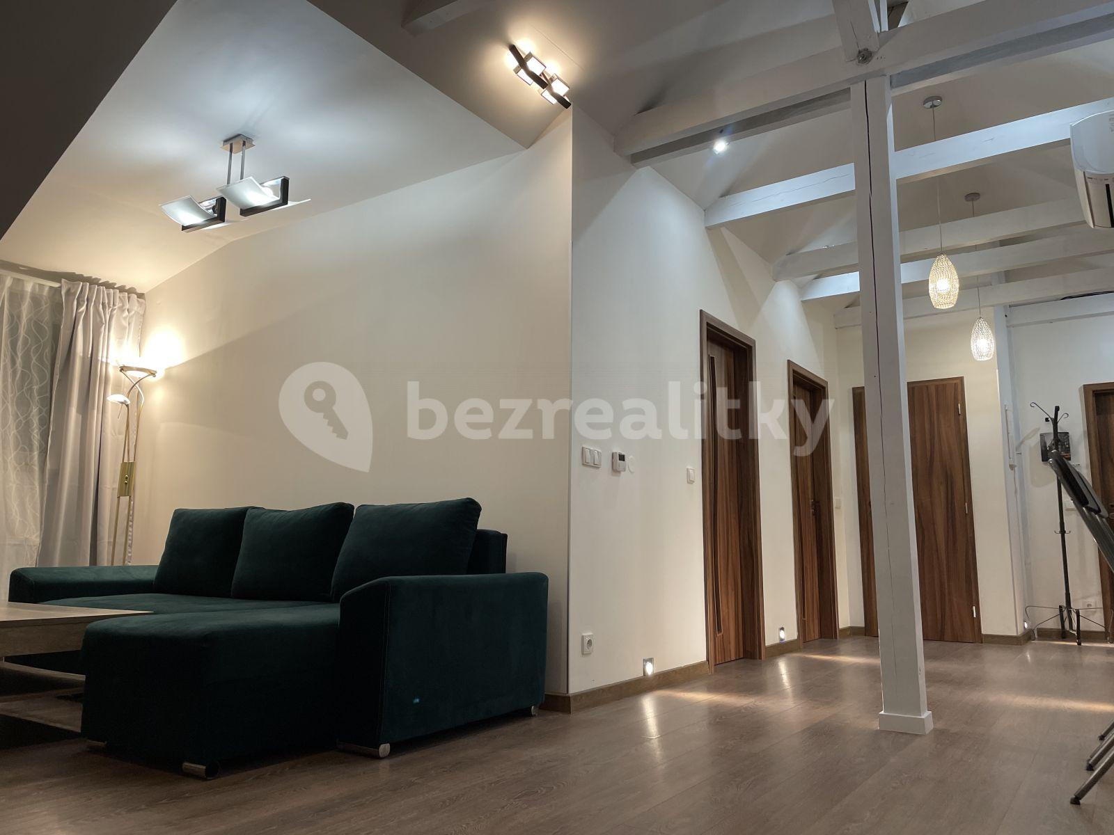 Prenájom bytu 3-izbový 79 m², Schoellerova, Praha, Praha