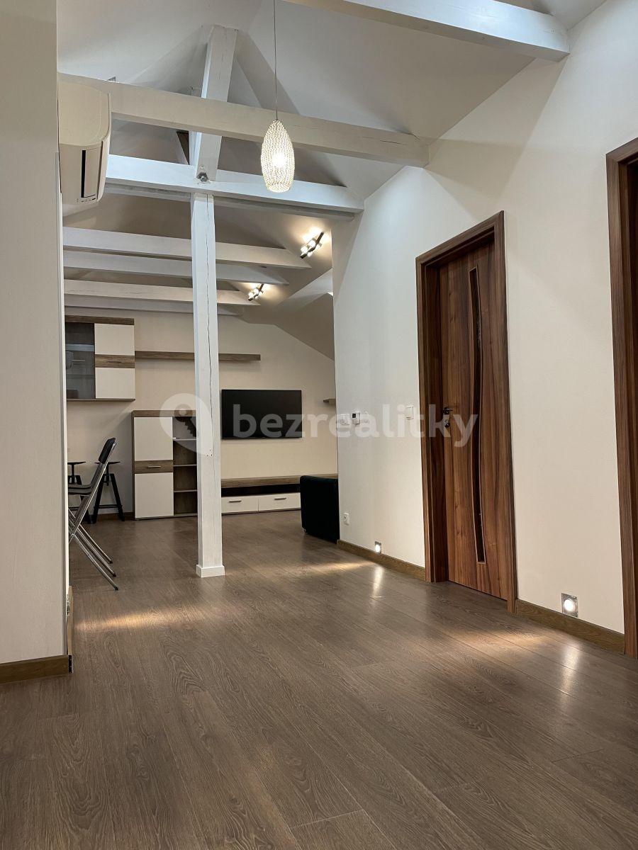 Prenájom bytu 3-izbový 79 m², Schoellerova, Praha, Praha