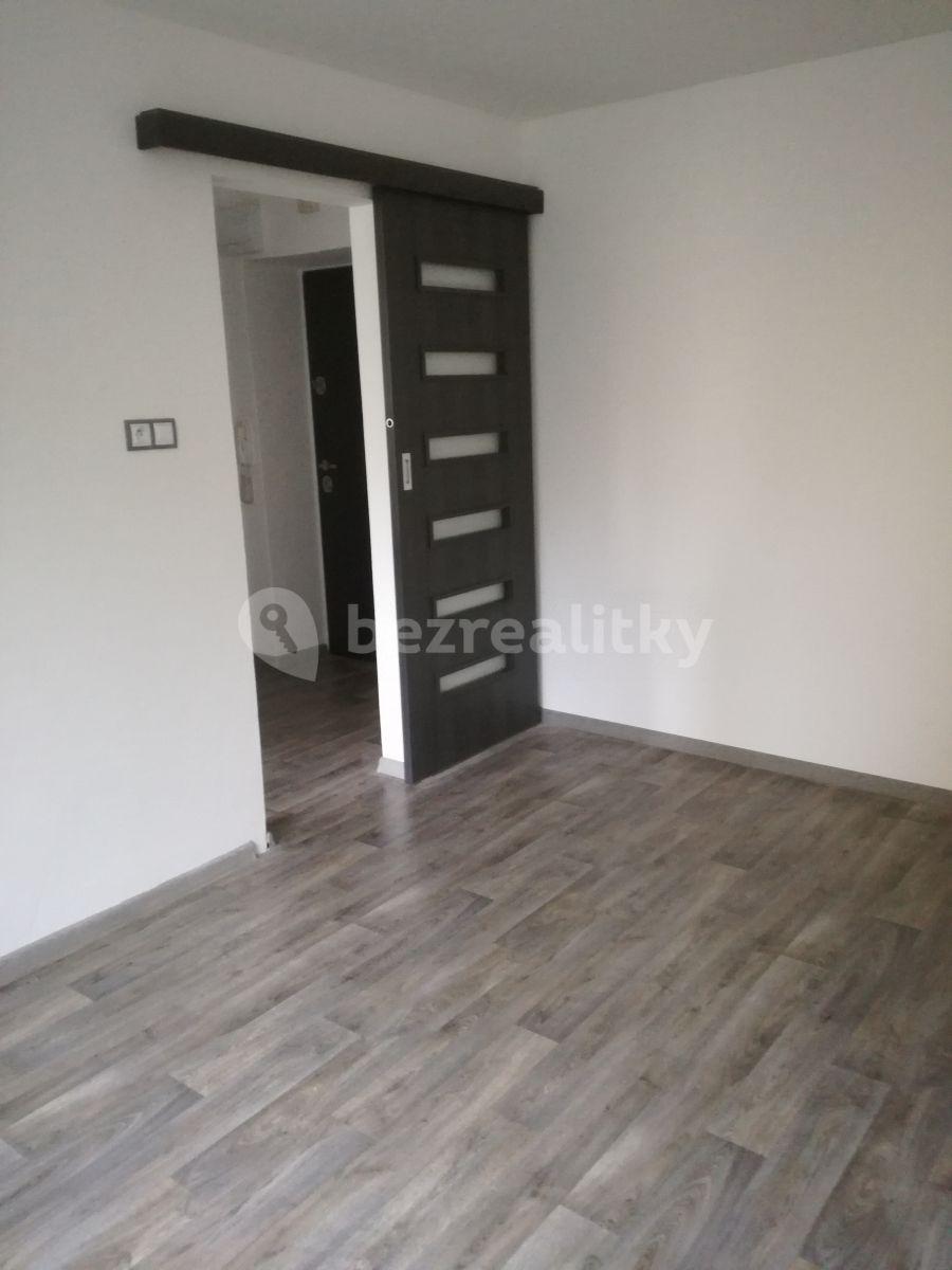 Prenájom bytu 1-izbový 28 m², Sklářská, Valašské Meziříčí, Zlínský kraj