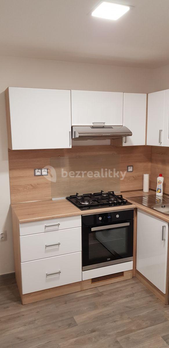 Prenájom bytu 1-izbový 28 m², Sklářská, Valašské Meziříčí, Zlínský kraj