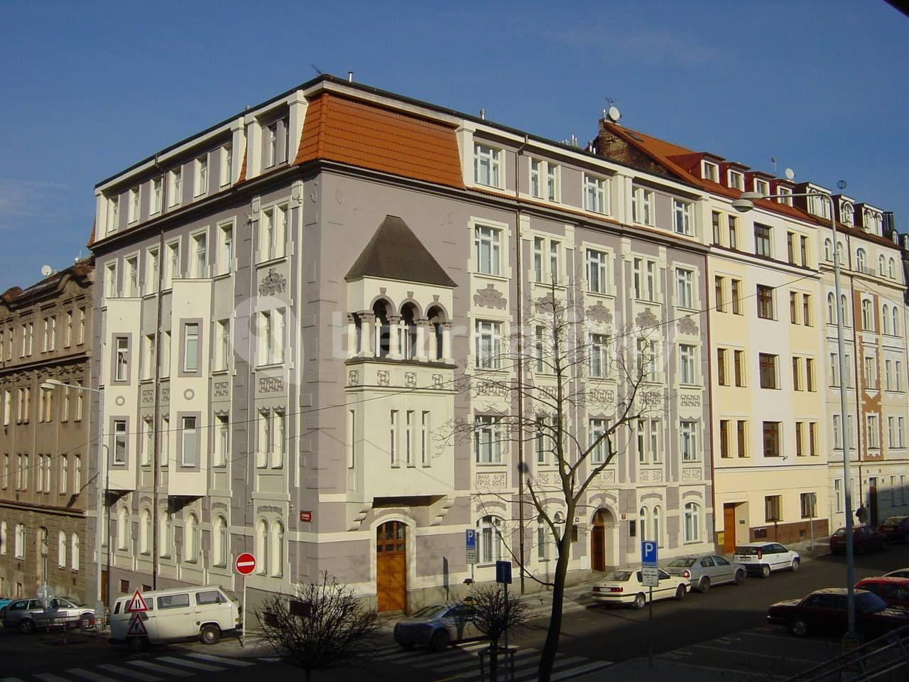 Prenájom kancelárie 15 m², Jeseniova, Praha, Praha