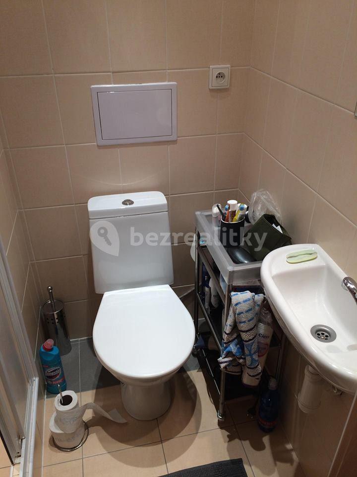 Prenájom bytu 2-izbový 45 m², Podolská, Praha, Praha