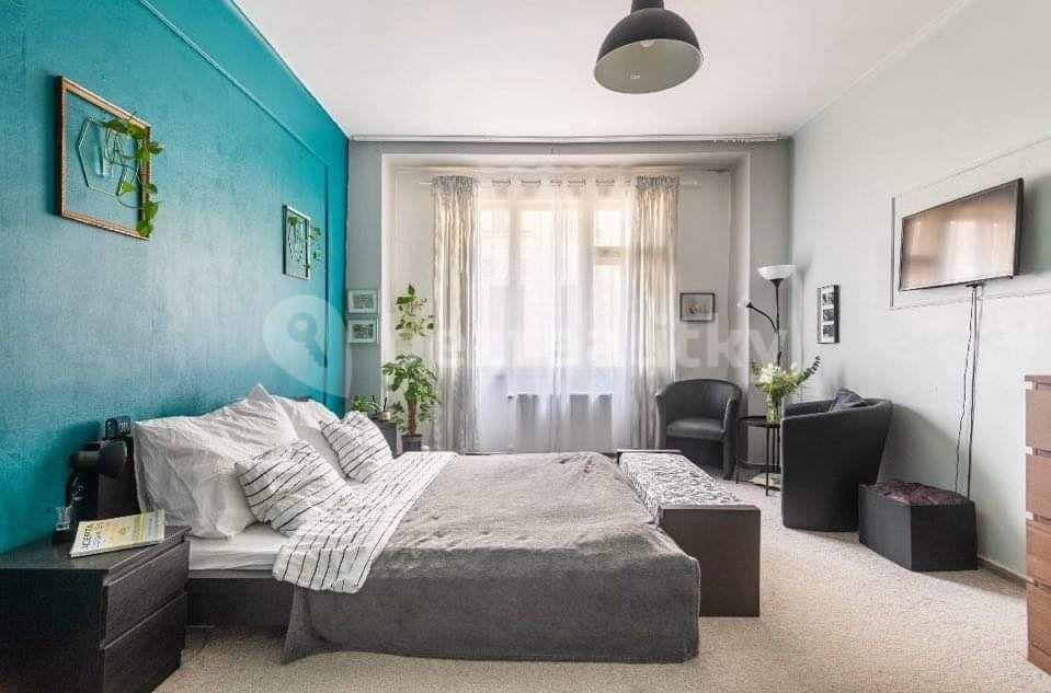 Prenájom bytu 1-izbový 30 m², Rybná, Praha, Praha