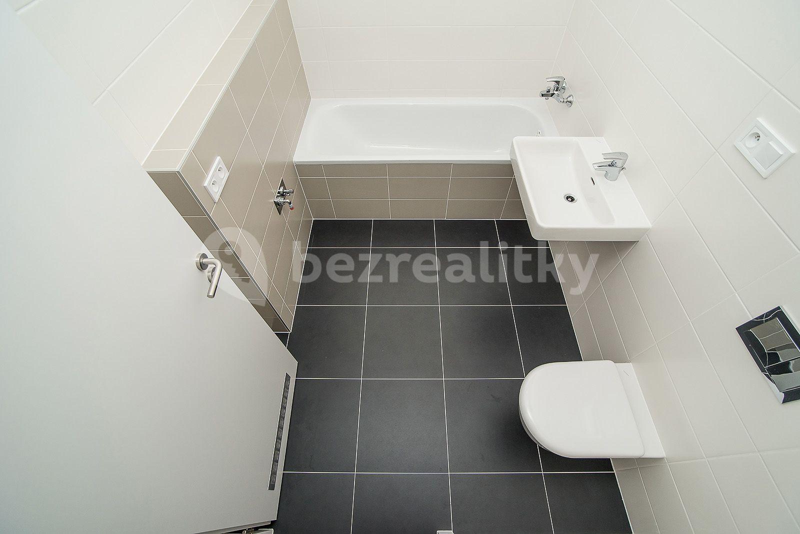 Prenájom bytu 2-izbový 53 m², Saarinenova, Praha, Praha