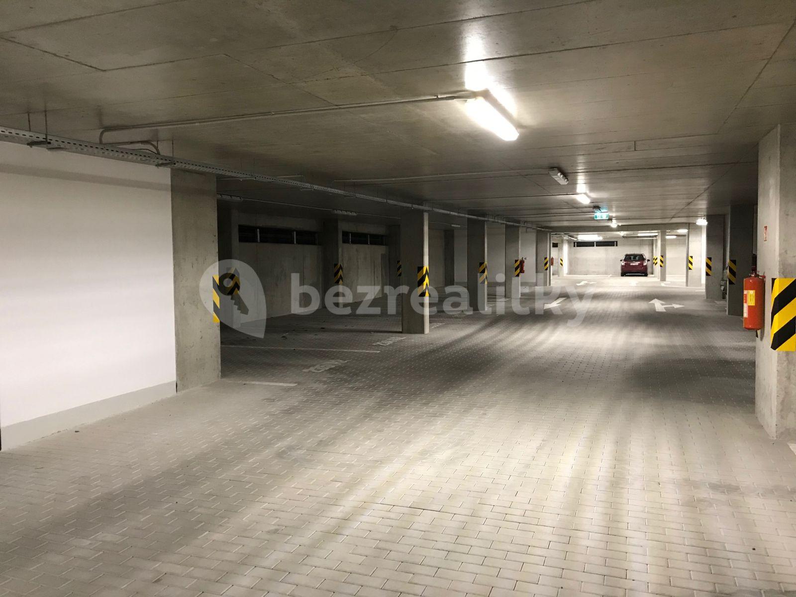 Prenájom bytu 2-izbový 61 m², Makedonská, Praha, Praha