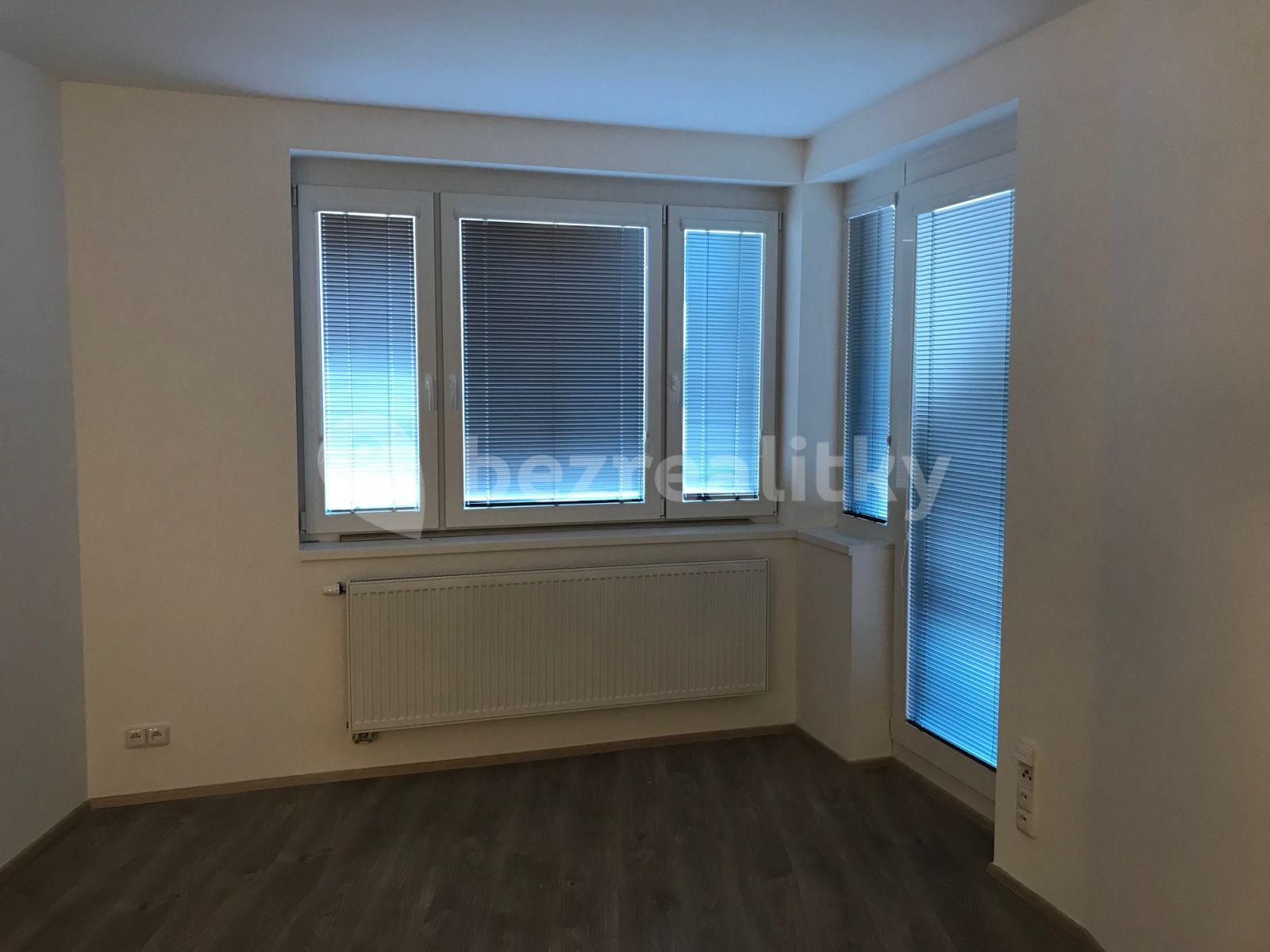 Prenájom bytu 2-izbový 61 m², Makedonská, Praha, Praha