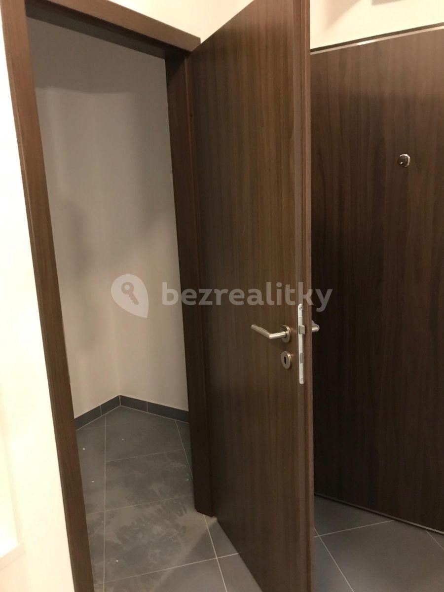 Prenájom bytu 2-izbový 61 m², Makedonská, Praha, Praha