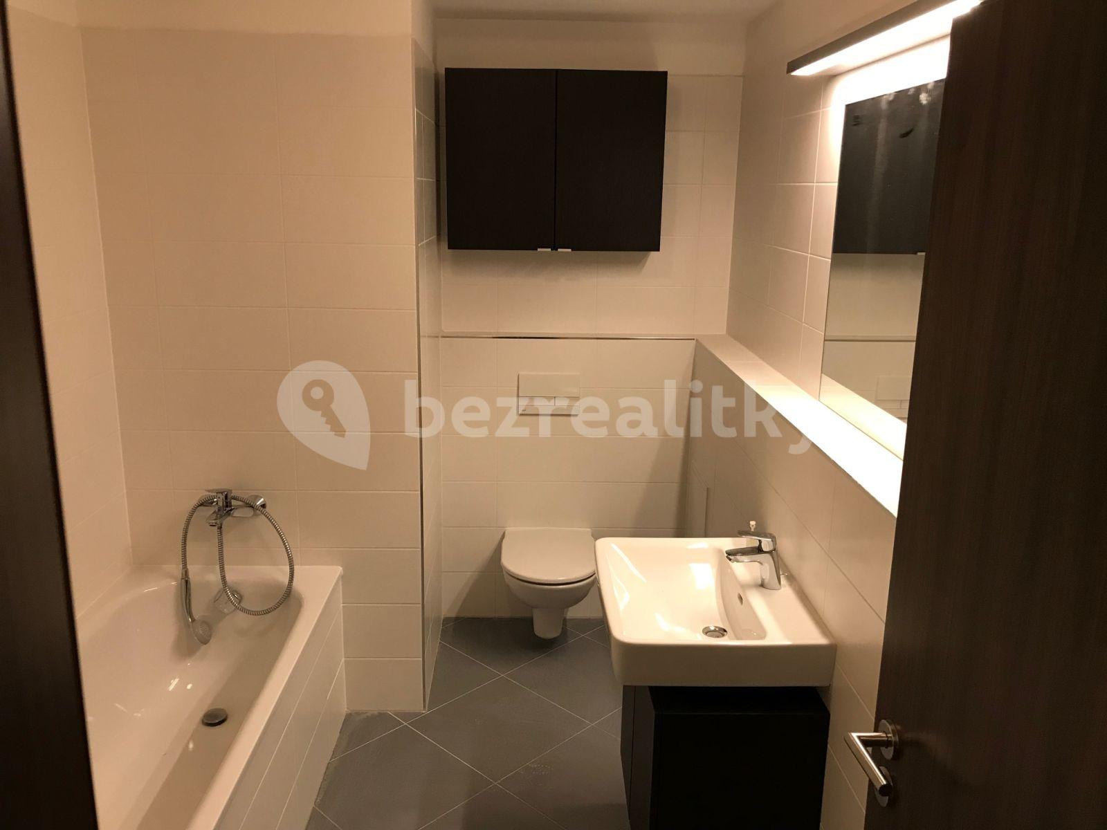 Prenájom bytu 2-izbový 61 m², Makedonská, Praha, Praha