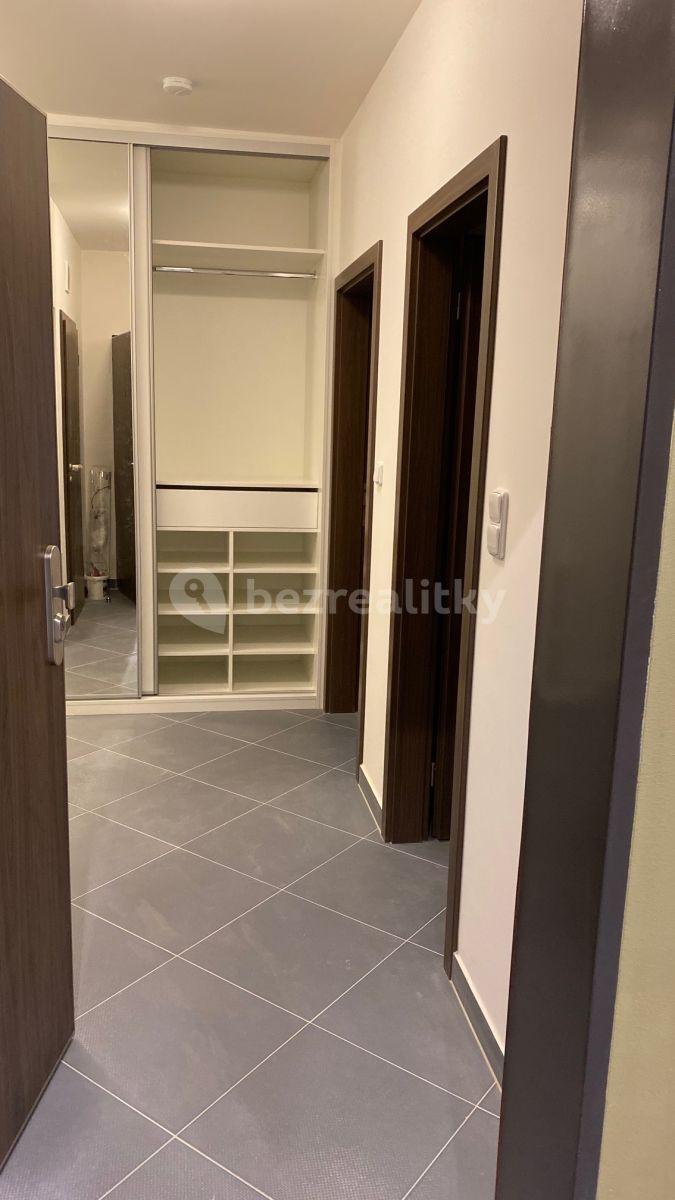 Prenájom bytu 2-izbový 61 m², Makedonská, Praha, Praha