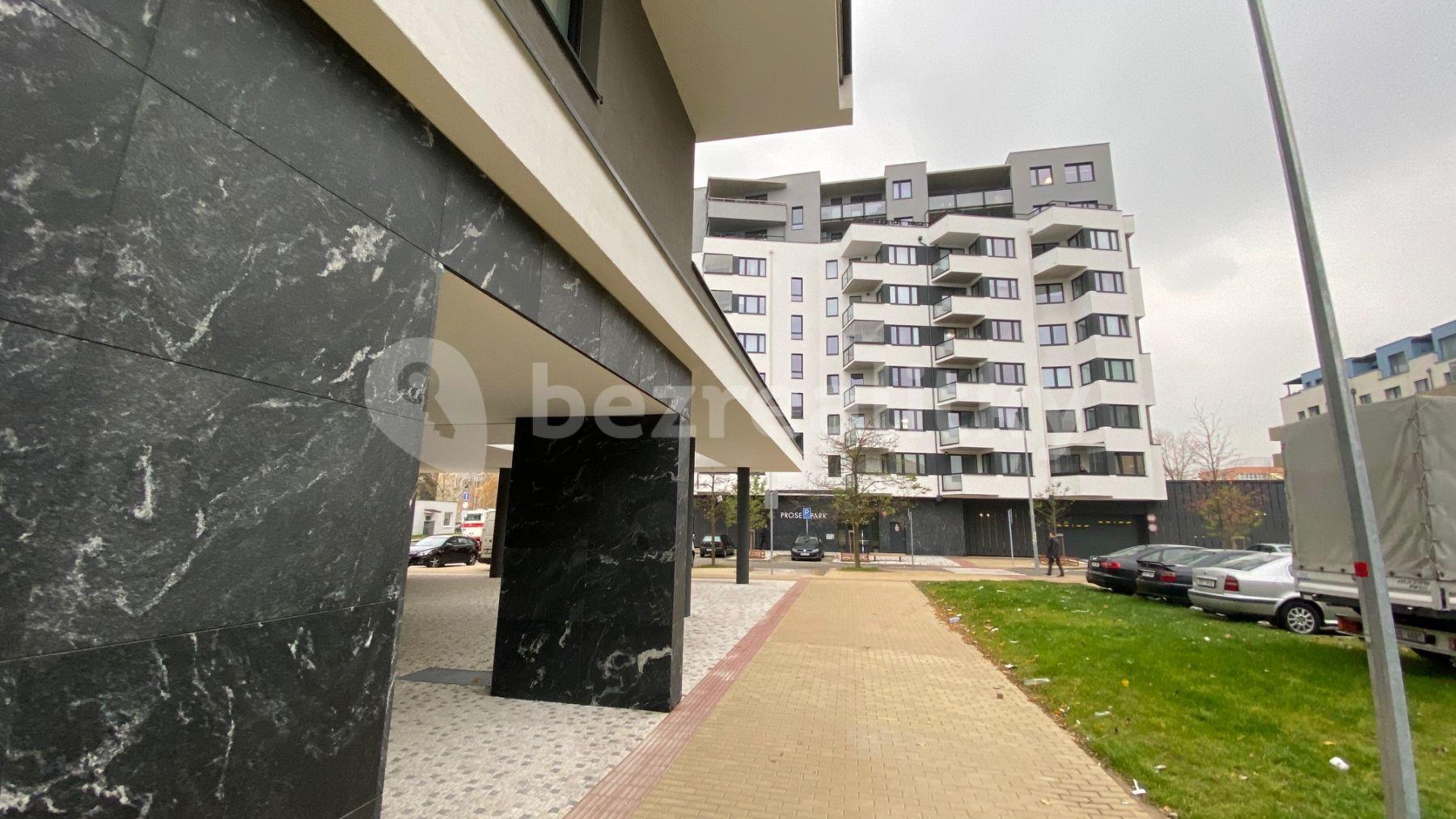 Prenájom bytu 2-izbový 61 m², Makedonská, Praha, Praha