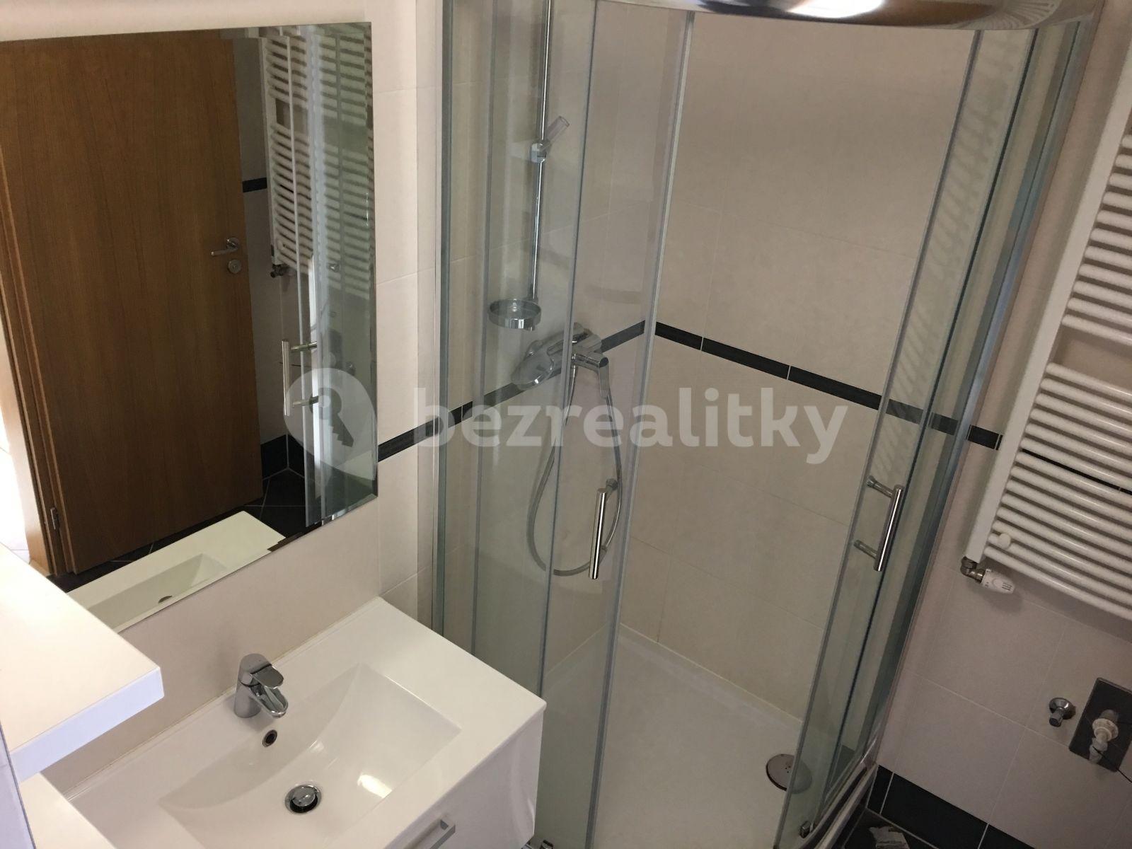 Prenájom bytu 1-izbový 34 m², Sazovická, Praha, Praha