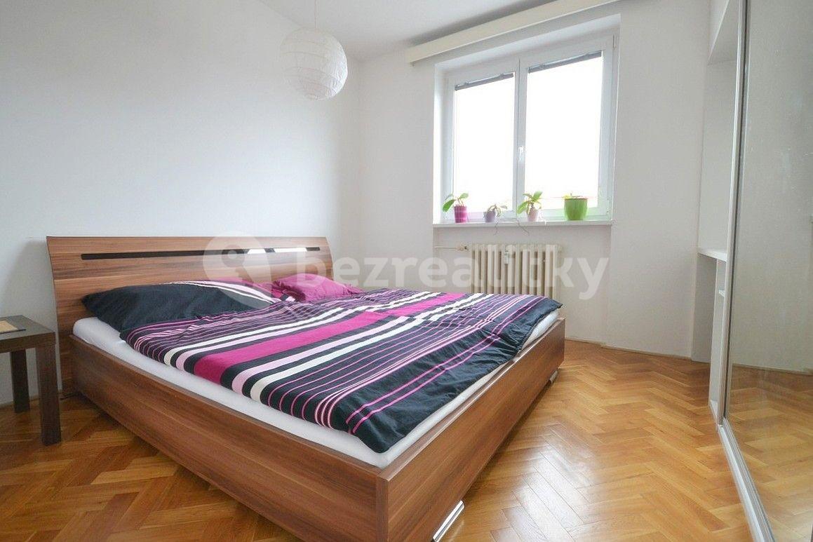 Prenájom bytu 2-izbový 64 m², Hillebrantova, Praha, Praha