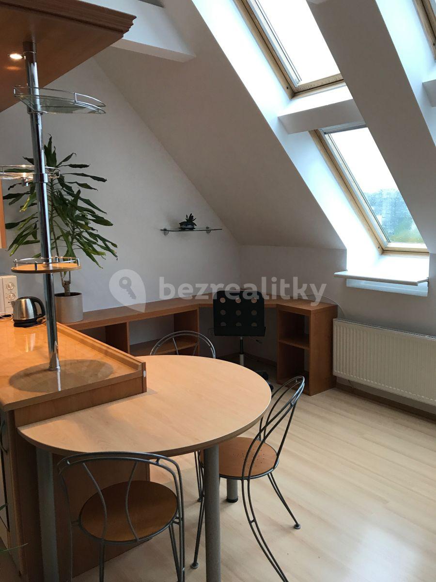 Prenájom bytu Garsoniéra 36 m², Jilmová, Praha, Praha