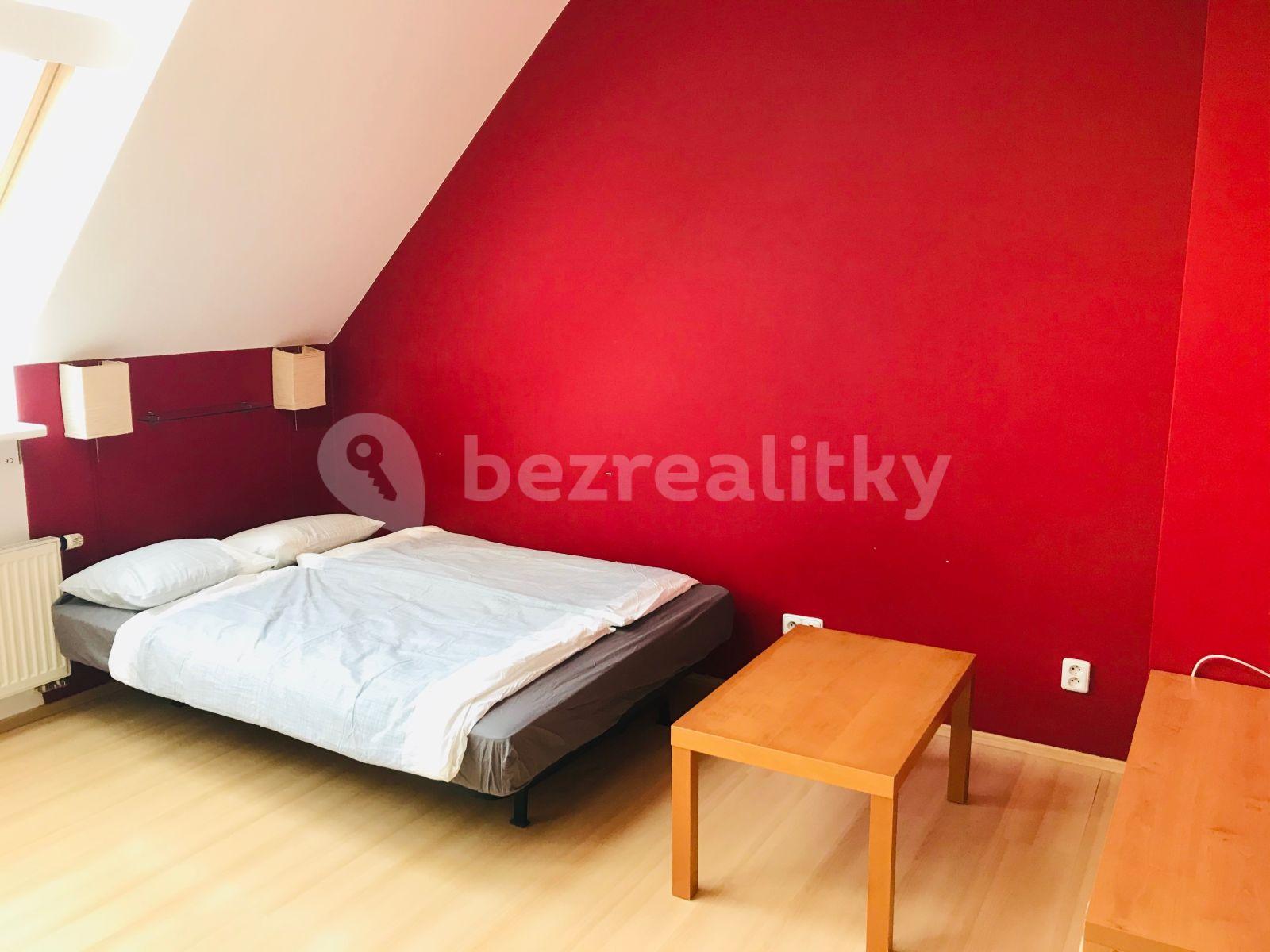 Prenájom bytu Garsoniéra 36 m², Jilmová, Praha, Praha