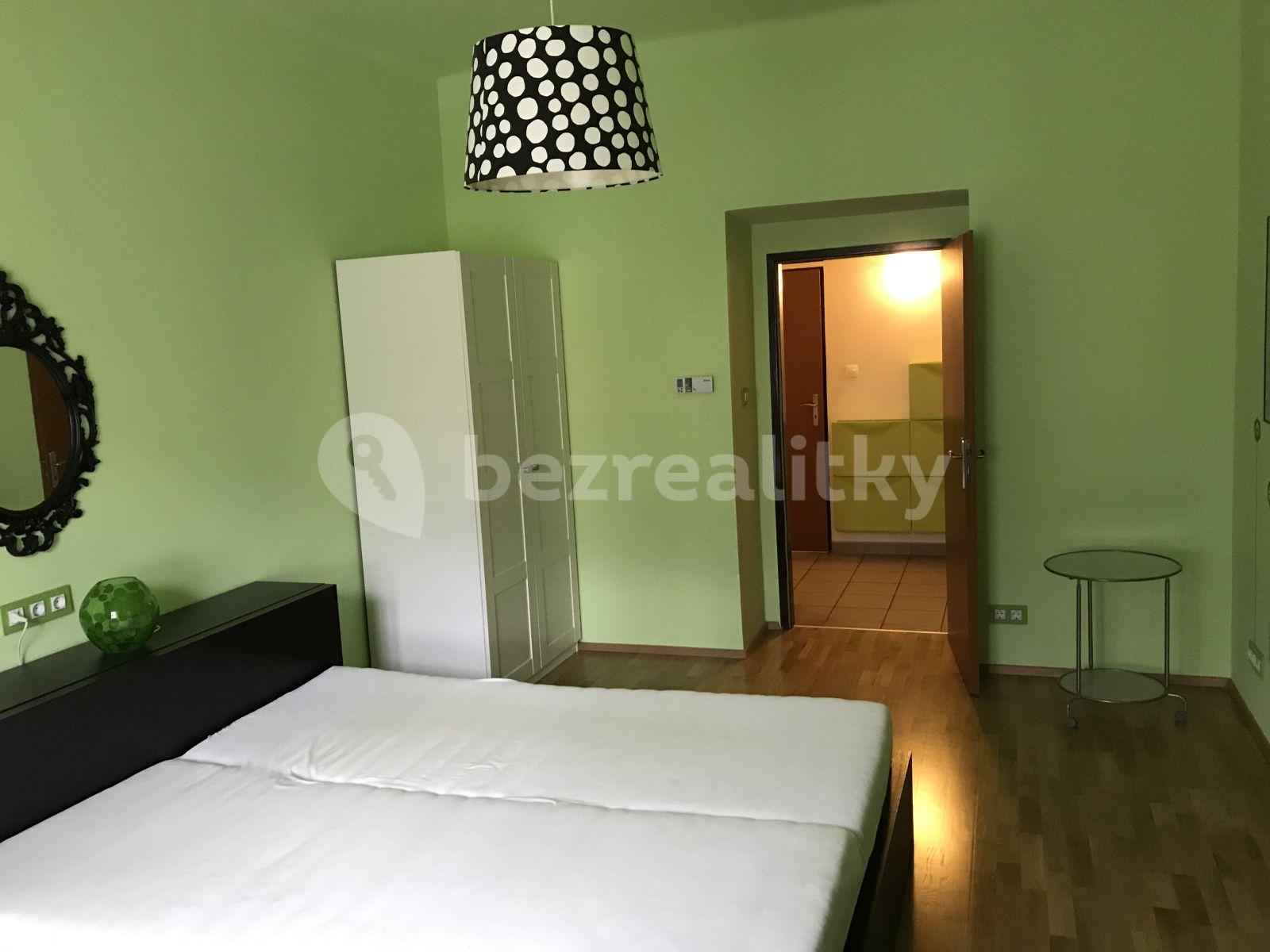 Prenájom bytu 3-izbový 79 m², U Invalidovny, Praha, Praha