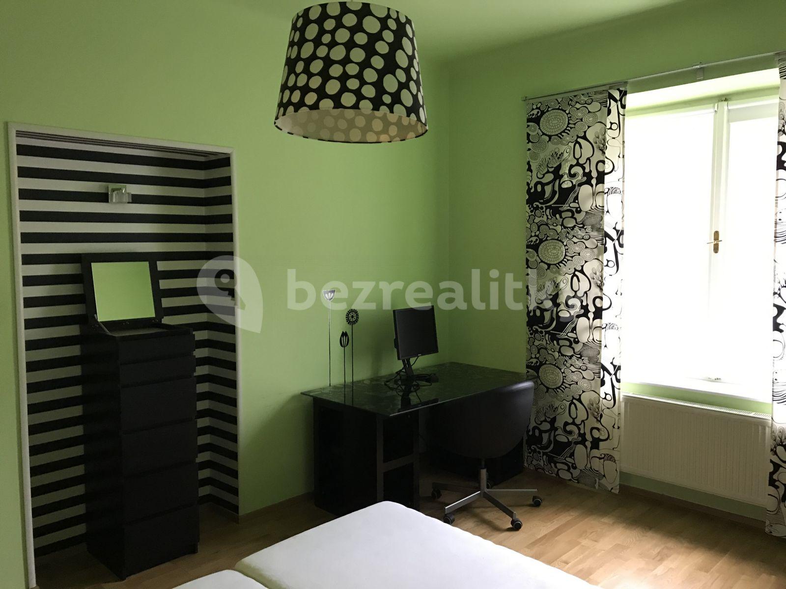 Prenájom bytu 3-izbový 79 m², U Invalidovny, Praha, Praha