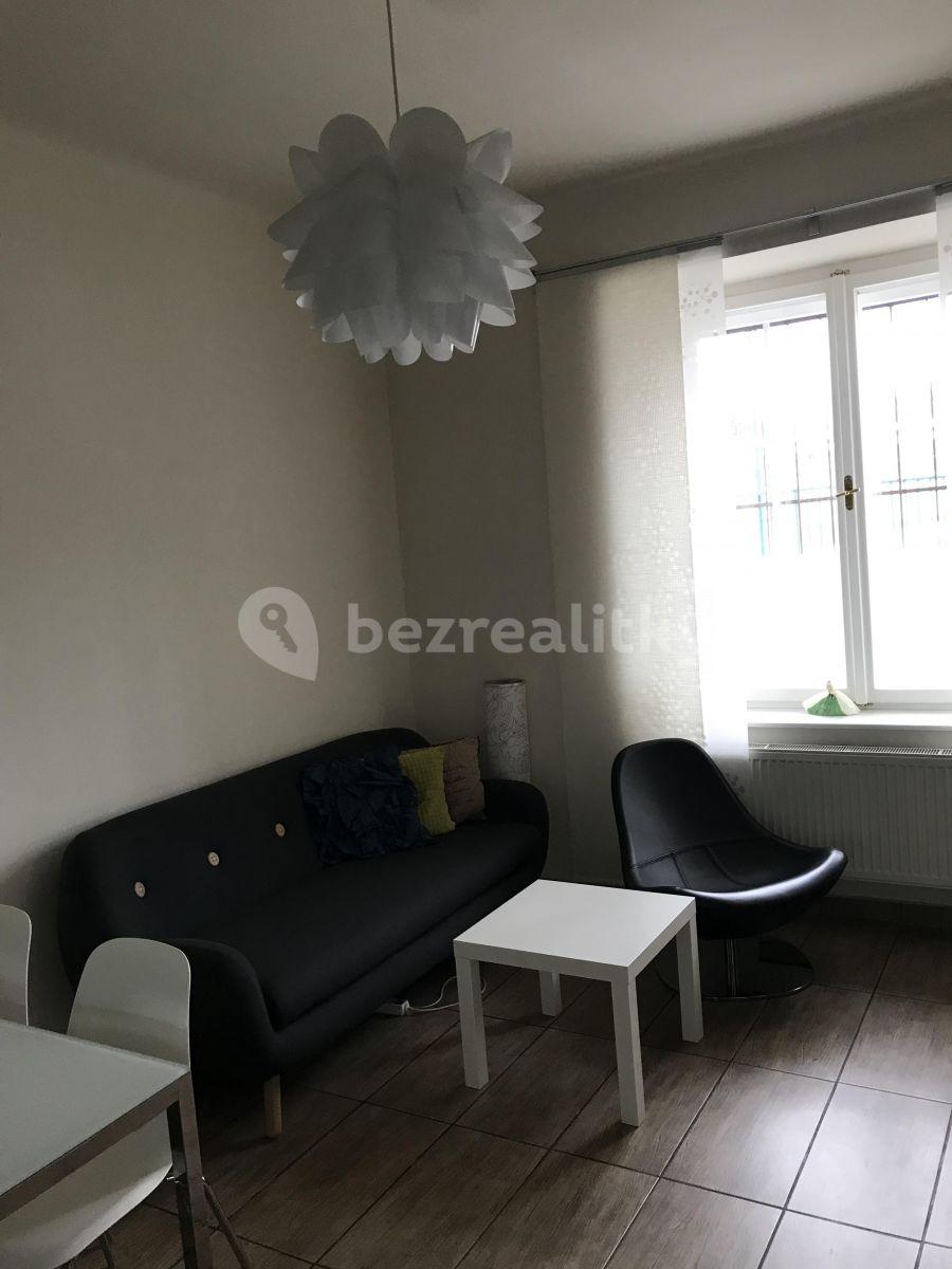 Prenájom bytu 3-izbový 79 m², U Invalidovny, Praha, Praha