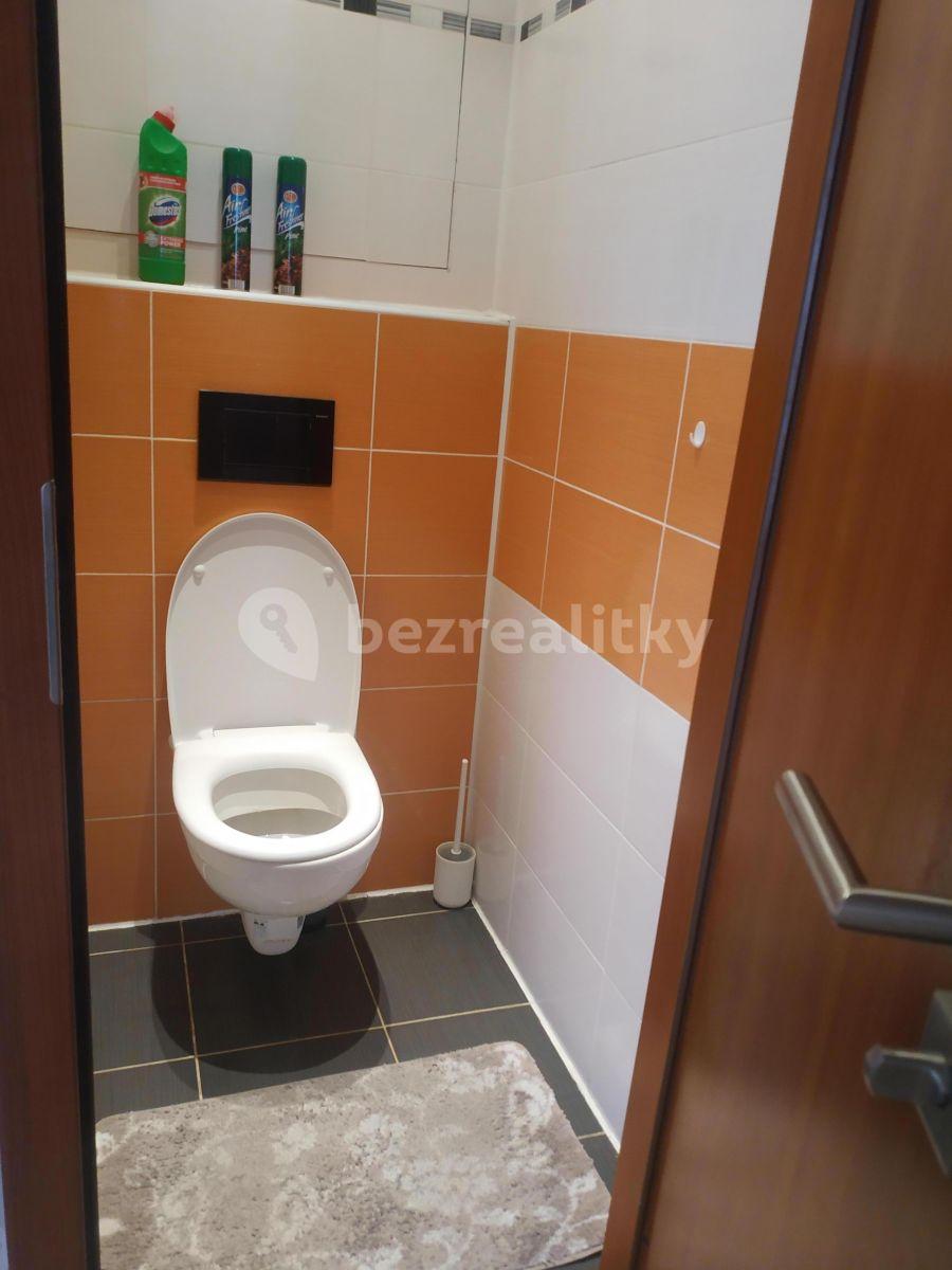 Prenájom bytu 4-izbový 84 m², Leoše Janáčka, Kladno, Středočeský kraj