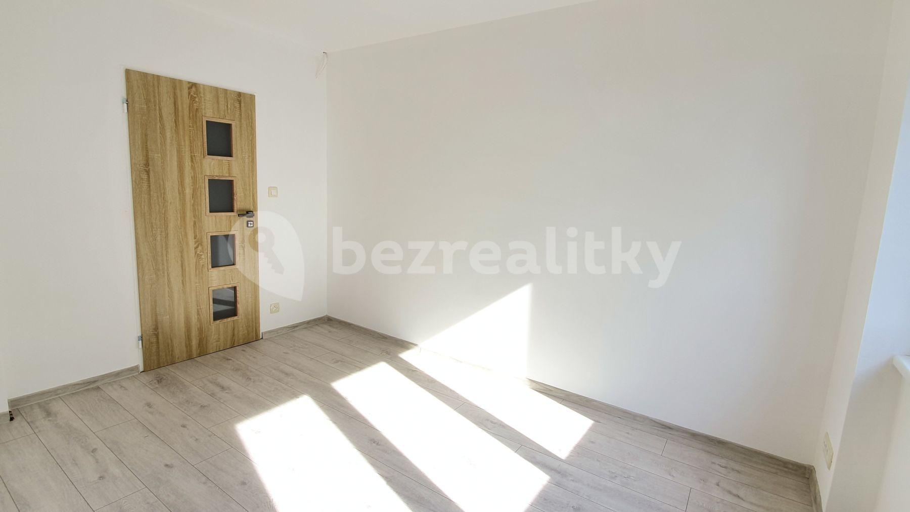 Prenájom bytu 3-izbový 104 m², Spojovací, Benátky nad Jizerou, Středočeský kraj